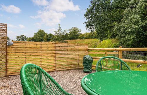 Stoke-on-Trent House | Tranquillity-Uk38552