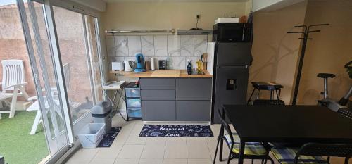 Istres Bed & Breakfast | Tranquillo avec piscine privée