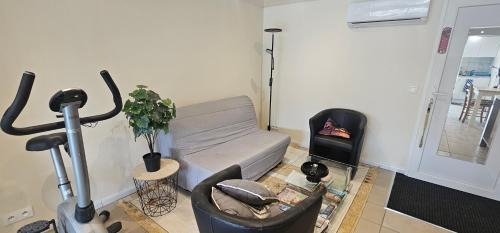 Istres Bed & Breakfast | Tranquillo avec piscine privée