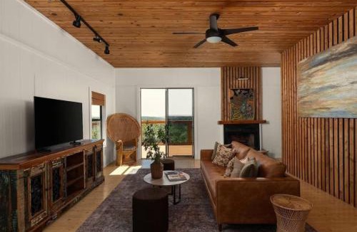 Dripping Springs House | Tranquilo House
