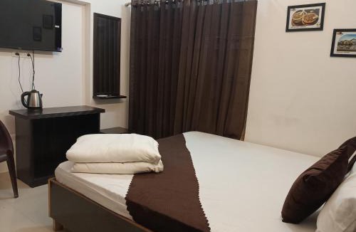 Varanasi Hotel | Trans Varuna Inn