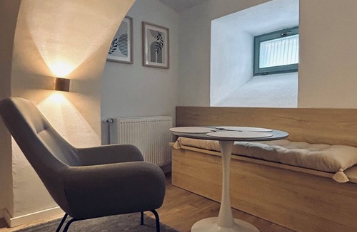 Brasov City Centre Apartment | Transformed centuries old cellar into artist studio. Pet friendly