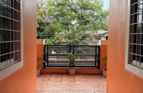 Gerona Apartment | Transient Studios near Isdaan