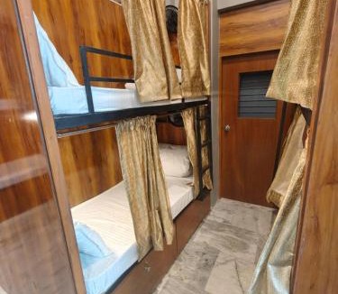 Sakinaka Hostel | Transit Stay Dormitory