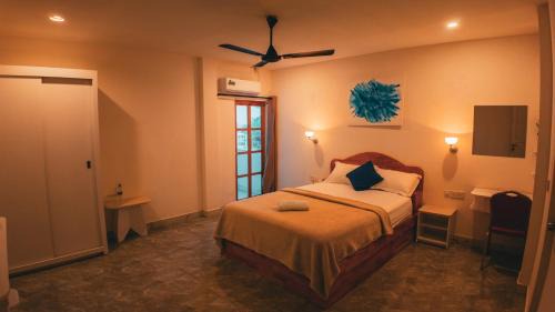 Maradhoo House | Transit Tower