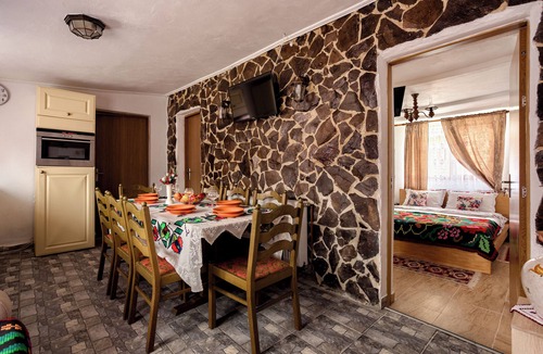Bratca House | Transylvanian Home - Mountain View, BBQ & Pool