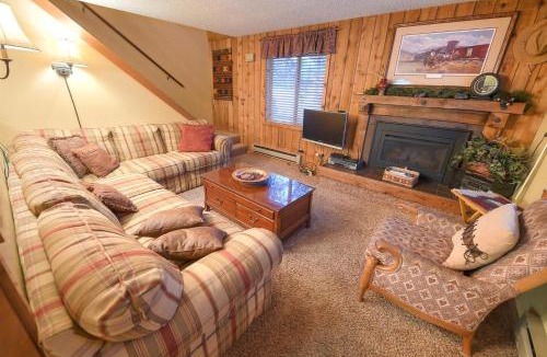 West Yellowstone House | Trapper Condo Unit 3