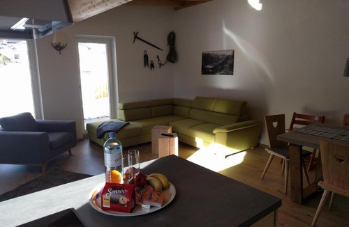 Eben am Achensee Apartment | Traumhafter Seeblick: Ferienwohnung "Am Atoll"