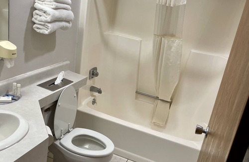 Watertown Hotel | Travel Inn