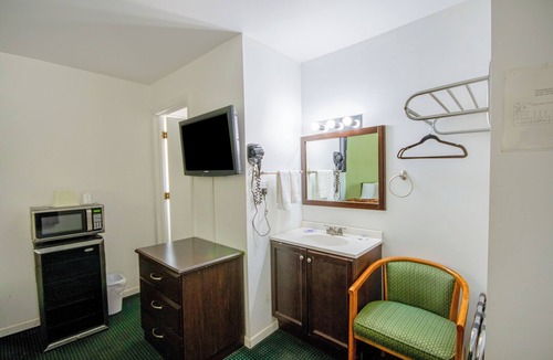 Macon Hotel | Travelier Motel