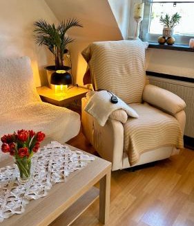Euskirchen Apartment | Traveller Awards 2025 - Nordeifel FW 75 m2 mit 50 m2 Terasse- Thermen-Badewelt, Phanasialand, Köln, Bonn, Eifelwanderung oder nur mal so zum entspannen