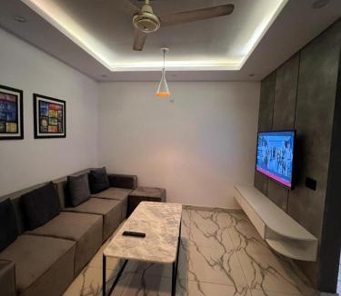 Gulshan-e-Iqbal Apartment | Travellers Heaven 2BR APT Gulshan Iqbal 13-E