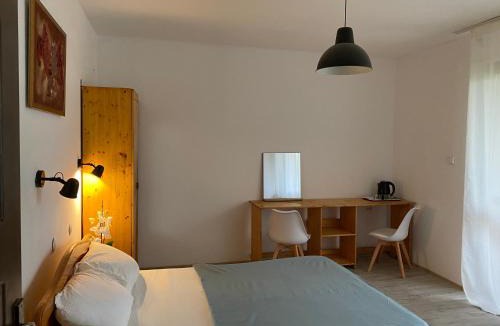 Sector 6 House | Travellers Rest