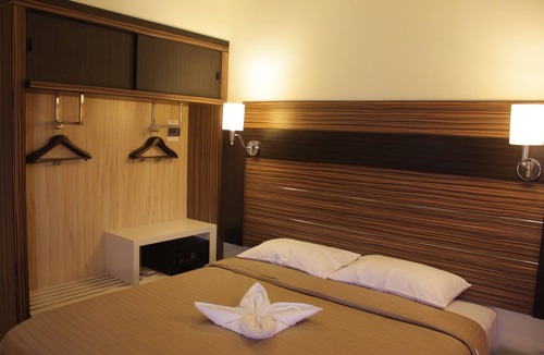 Pinaesaan Hotel | Travello Manado
