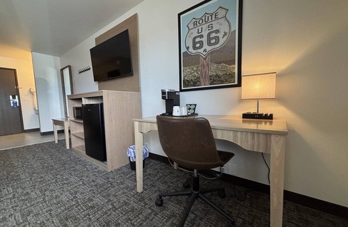 Atlanta Hotel | Travelodge by Wyndham Atlanta, Illinois