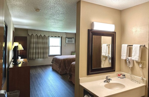 Denison Hotel | Travelodge by Wyndham Denison