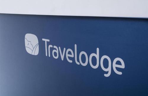 Runnymede Hotel | Travelodge Egham