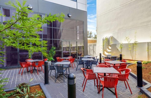 Mascot Hotel | Travelodge Hotel Sydney Airport