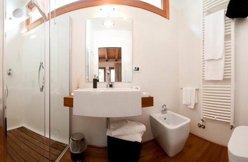 Roiano-Gretta-Barcola-Cologna-Scorcola Hotel | Tre Merli Beach Hotel