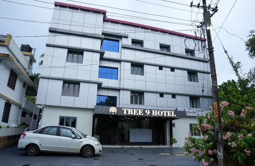Nedumbassery Apartment | TREE 9 Lounge -Cochin Airport