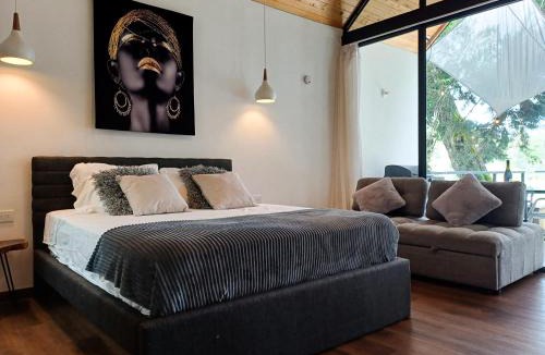 Guatape Ski Chalet | Tree House, Cabaña privada con Jacuzzi y canoa