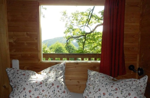 Solling Apartment | Tree house Sollingblick, living/bedroom - Baumhaushotel Solling