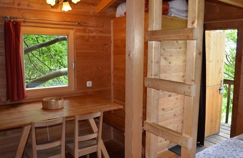 Solling Apartment | Tree house Sollingblick, living/bedroom - Baumhaushotel Solling