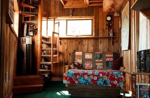 White Salmon Cabin | Tree House Style Cabin Nestled at the Foot of Scenic Snow-Capped Mt. Adams, Washington