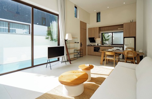 Si Sunthon Villa | Tree O'clock Pool Villa - Phuket