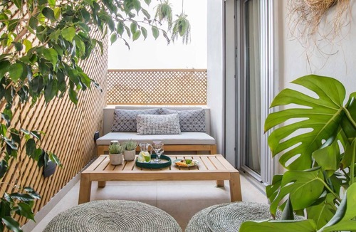 Dafni-Ymittos Apartment | Tree Olive Athens