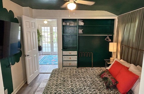 Gulfport House | Tree Top Getaway- Sleeps 4