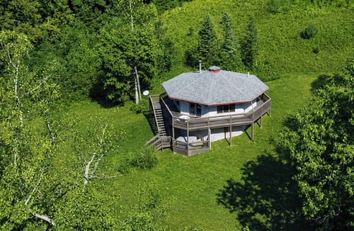Logan Cabin | Tree Top - Hosted by The Chalets