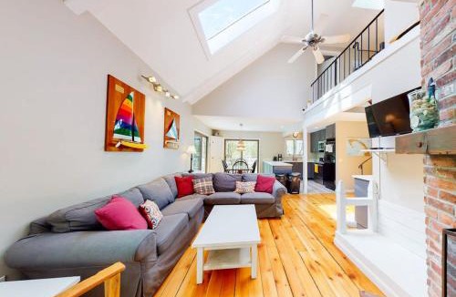 Truro House | Tree Top Oasis
