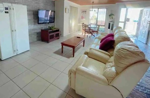 Yamba House | Tree View......close to River & Restrunts