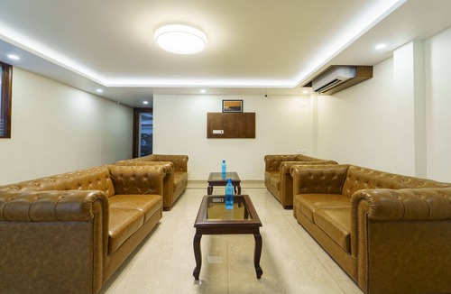 White Town Hotel | Treebo Aaravi Residency, 800 Mtrs From Promenade Beach