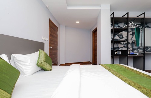 Bangalore City Center Hotel | Treebo Apple Villa