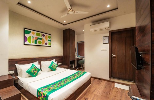 Indore Hotel | Treebo Awadhvue