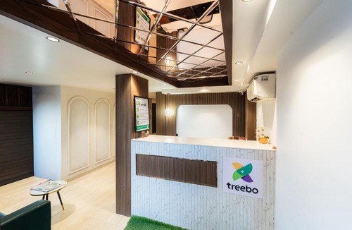 Indore Hotel | Treebo Awadhvue