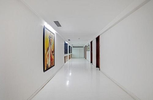 Palasia Hotel | Treebo Cherry Tree