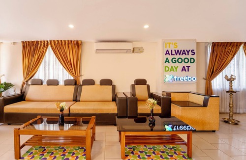 Kazhakuttam Hotel | Treebo Classic Highway Side