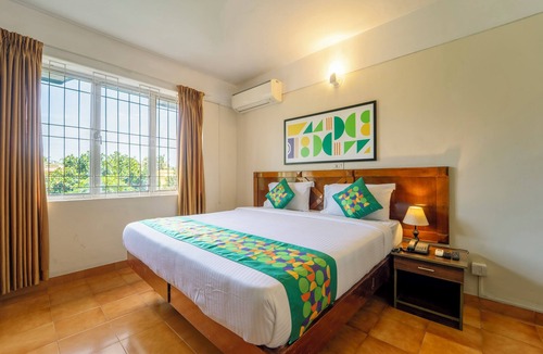 Kazhakuttam Hotel | Treebo Classic Highway Side
