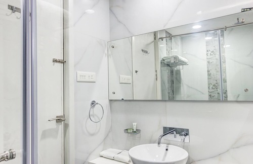 Vijay Nagar Hotel | Treebo Daksh Residency