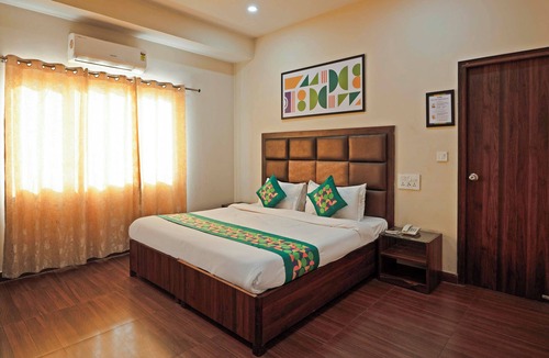 Bullawala Hotel | Treebo Golden Leaf DDN