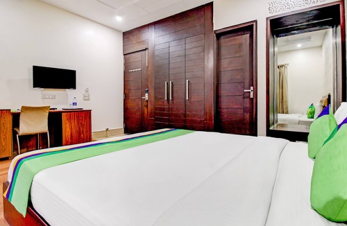 Gurugram House | Treebo M2M Residency Sector 46