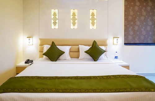 Bhubaneshwar Hotel | Treebo Oasis, Laxmisagar