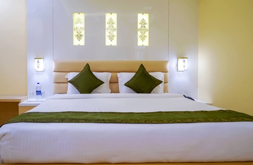 Bhubaneshwar Hotel | Treebo Oasis, Laxmisagar