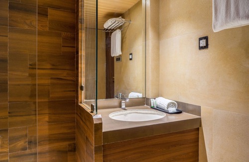 Malad West Hotel | Treebo Olive Nest