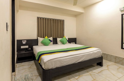 Rajkot Hotel | Treebo Oscar