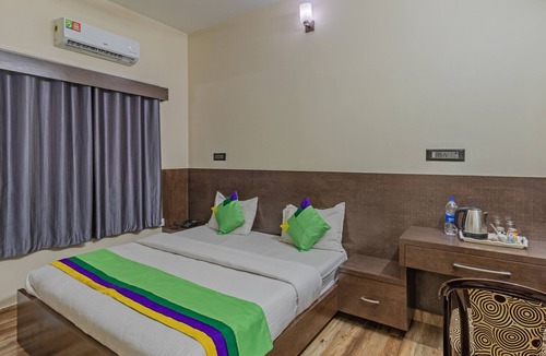 Vellore Hotel | Treebo Pranav Park