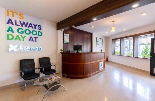 Mahadevpet Hotel | Treebo Regalia Comforts, 5 mins to Raja Seat Garden